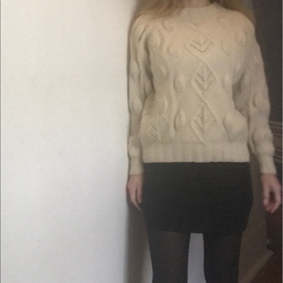Chunky Cable-Knit Sweater - Picture 9 of 10